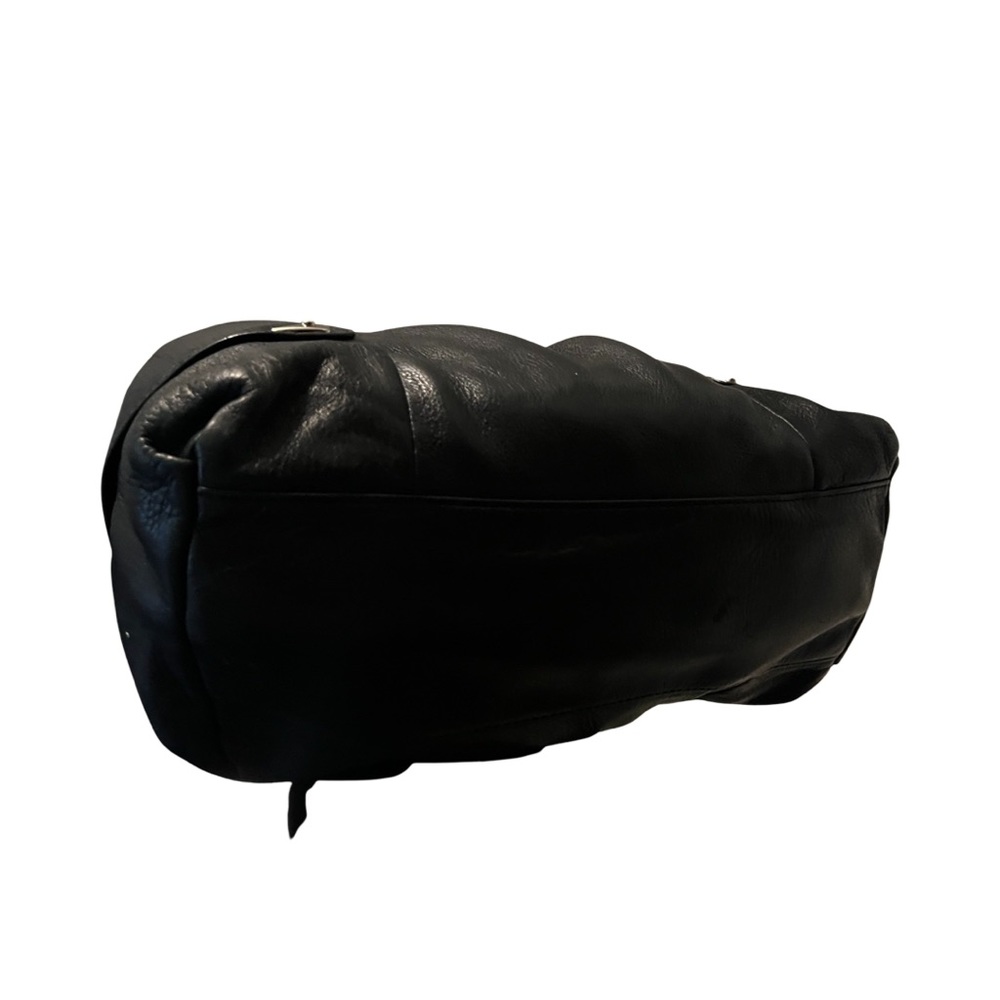 ♥️👜(sold)B Makowsky Black 100%Leather Chrome Shoulder Bag♥️👜 - Picture 8 of 13